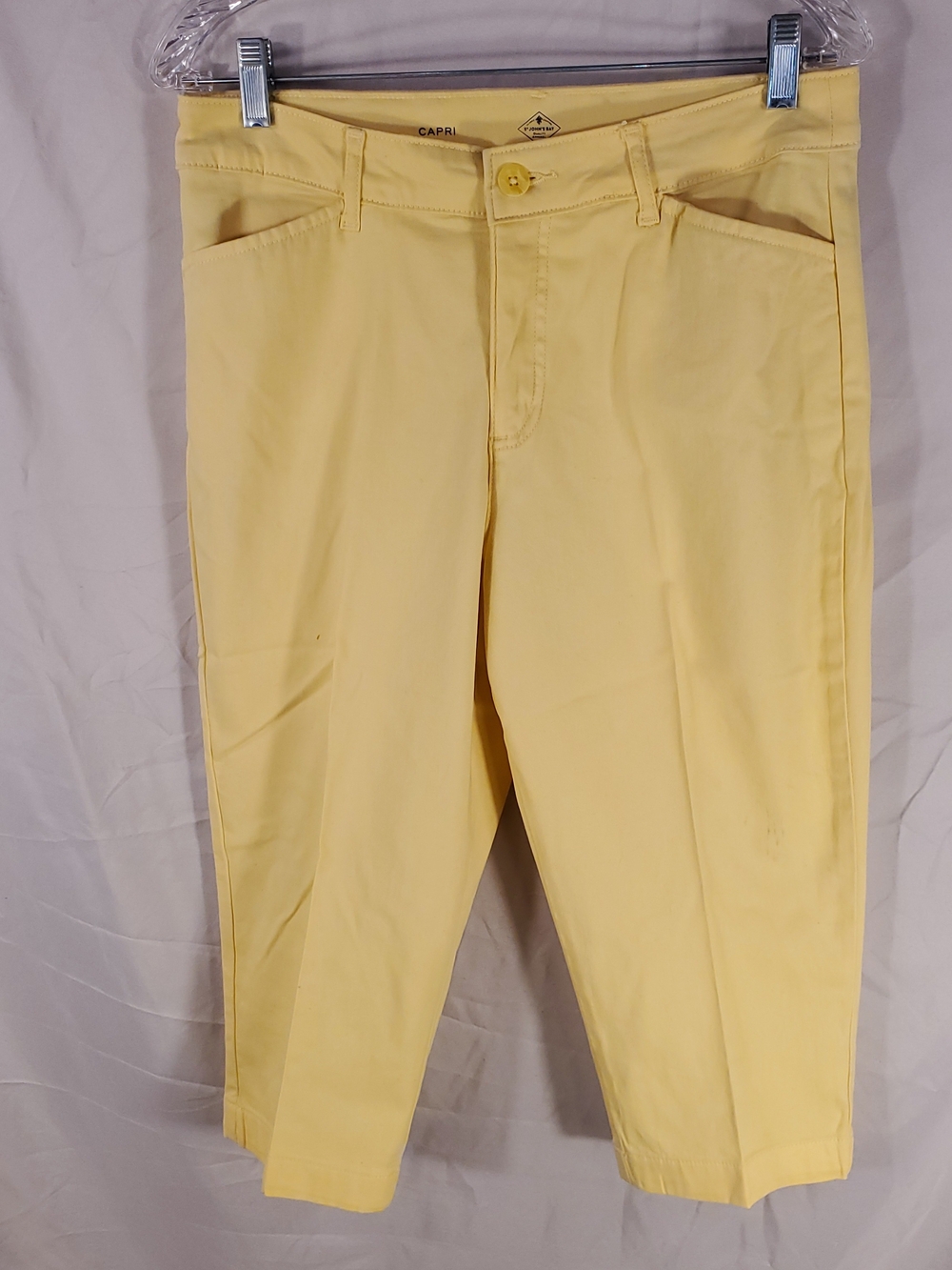 St. John's Bay Women’s Yellow Stretch Capri Pants - 10